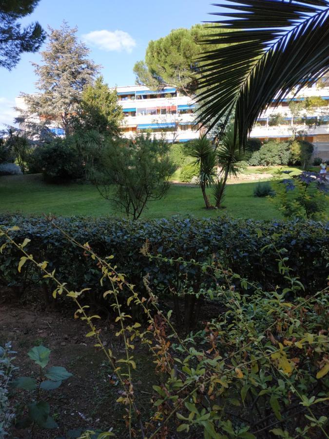 Charmant Appartement A 350M De La Plage Et Du Port Fréjus المظهر الخارجي الصورة